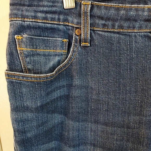 Levi's Women's 580 Bootcut Jeans in Size 18 - Picture 3 of 11